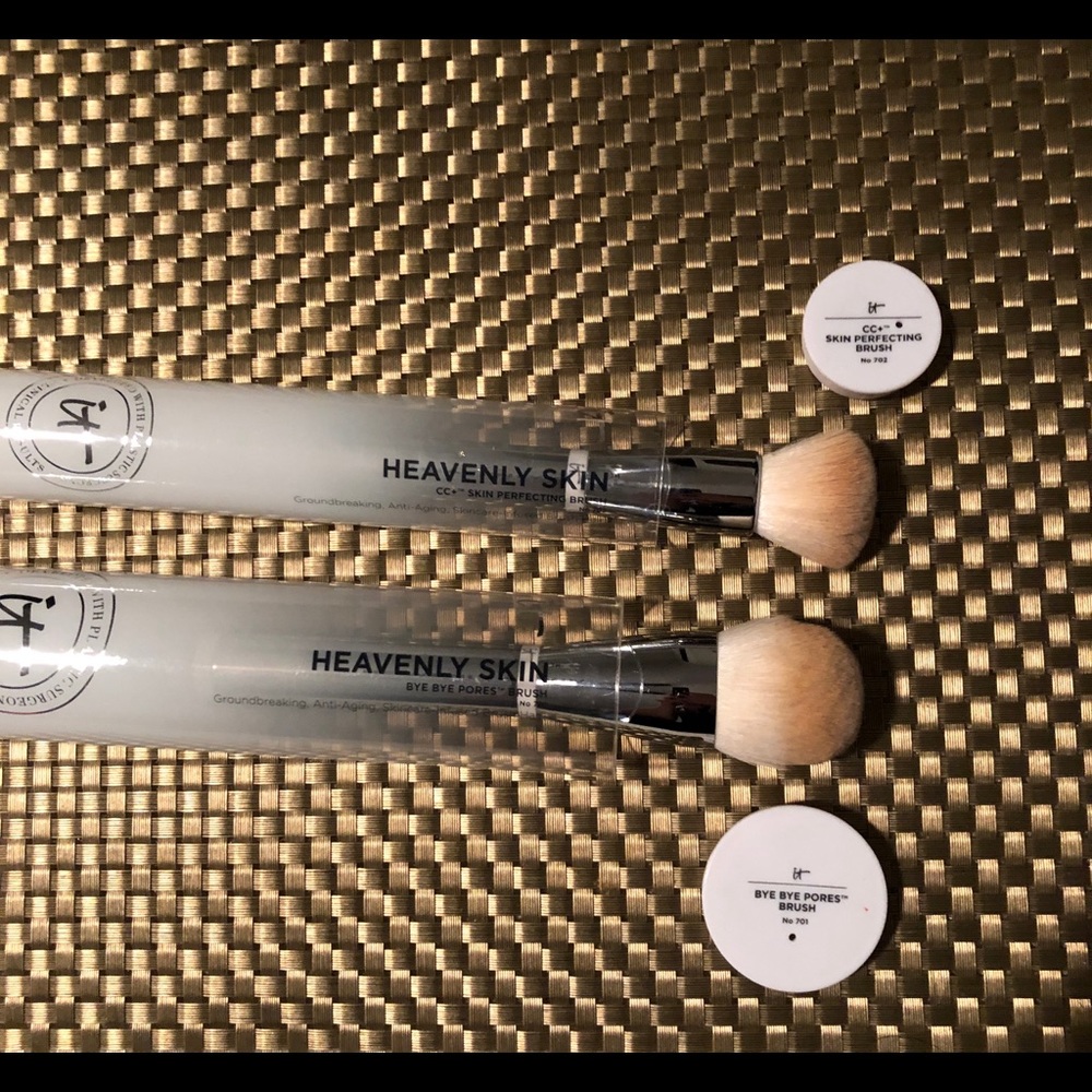It cosmetics heavenly skin brush 702 and 701